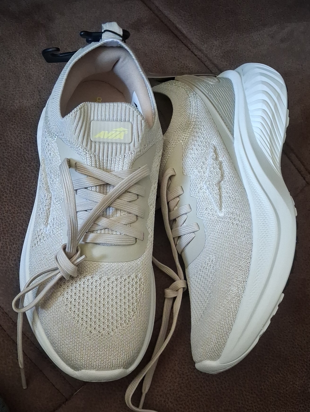 Avia Runner Women's Knit Lace-Up Sneaker in Light Tan Cream Size 8